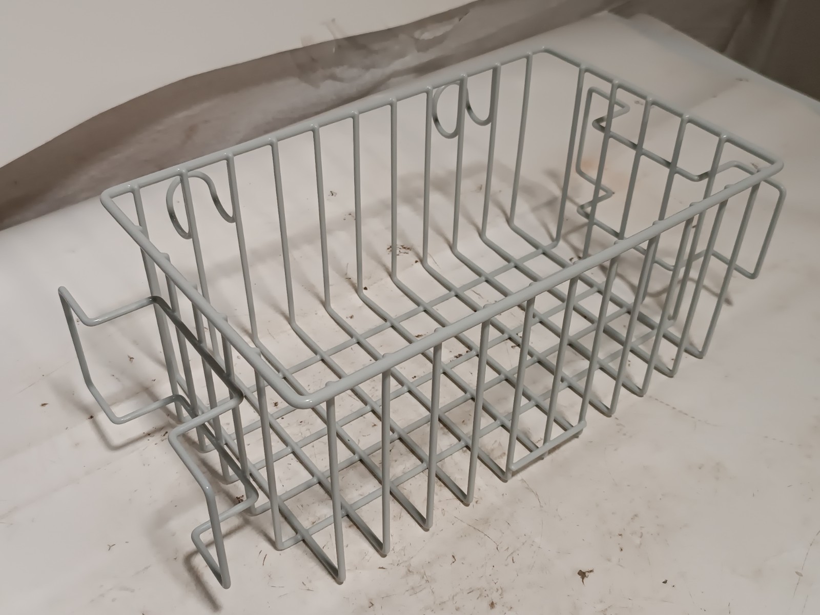 GCX RSL-0003-09 Roll Stand Utility Basket 12.75in W, 5.9in H, 7.5in D in box