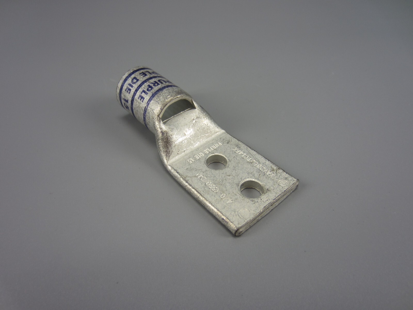 Burndy YAV28L2TC14FX 4/0 550/24 Two-Hole Purple Die 15 Compression Lug-lot of 30