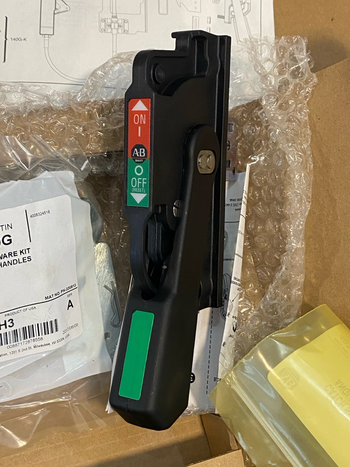 Allen Bradley 140G-G-FCX04 /A 4FT Flex Cable Operator for 125A Circuit Breaker