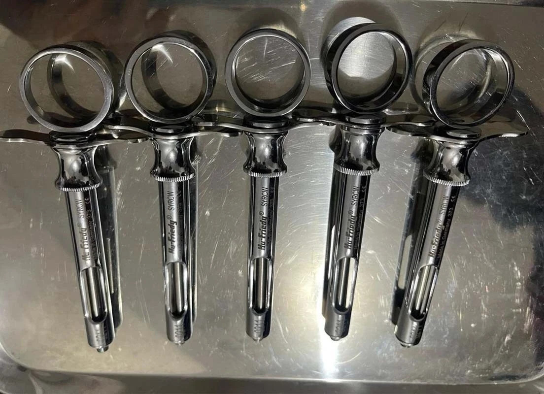 Lot of 10 Hu-Friedy CW Style Dental Anesthetic Aspirating 1.8ml Syringe SYRCW