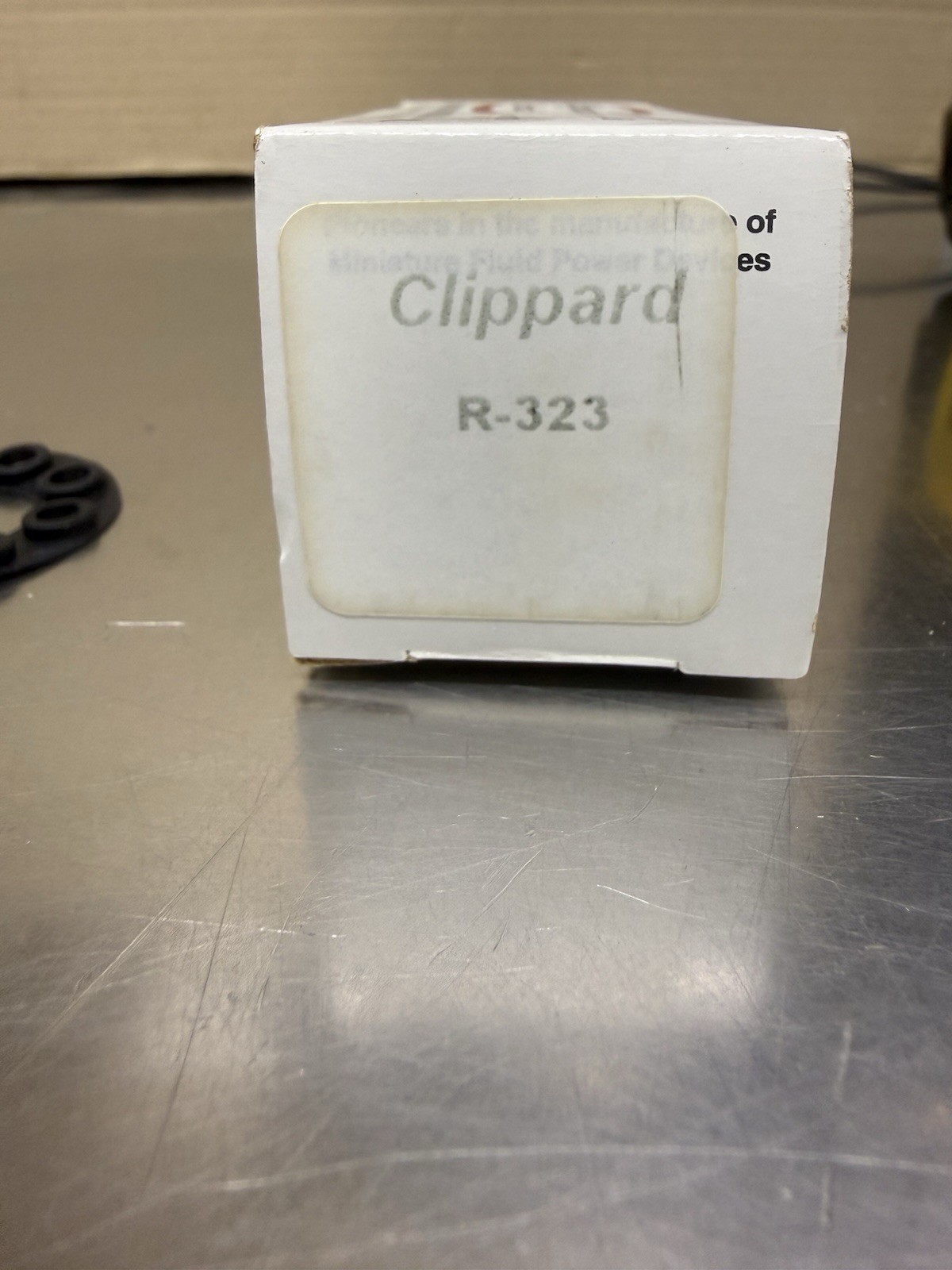 Clippard Minimatic R-323 Pneumatic Valve R323 New In Box