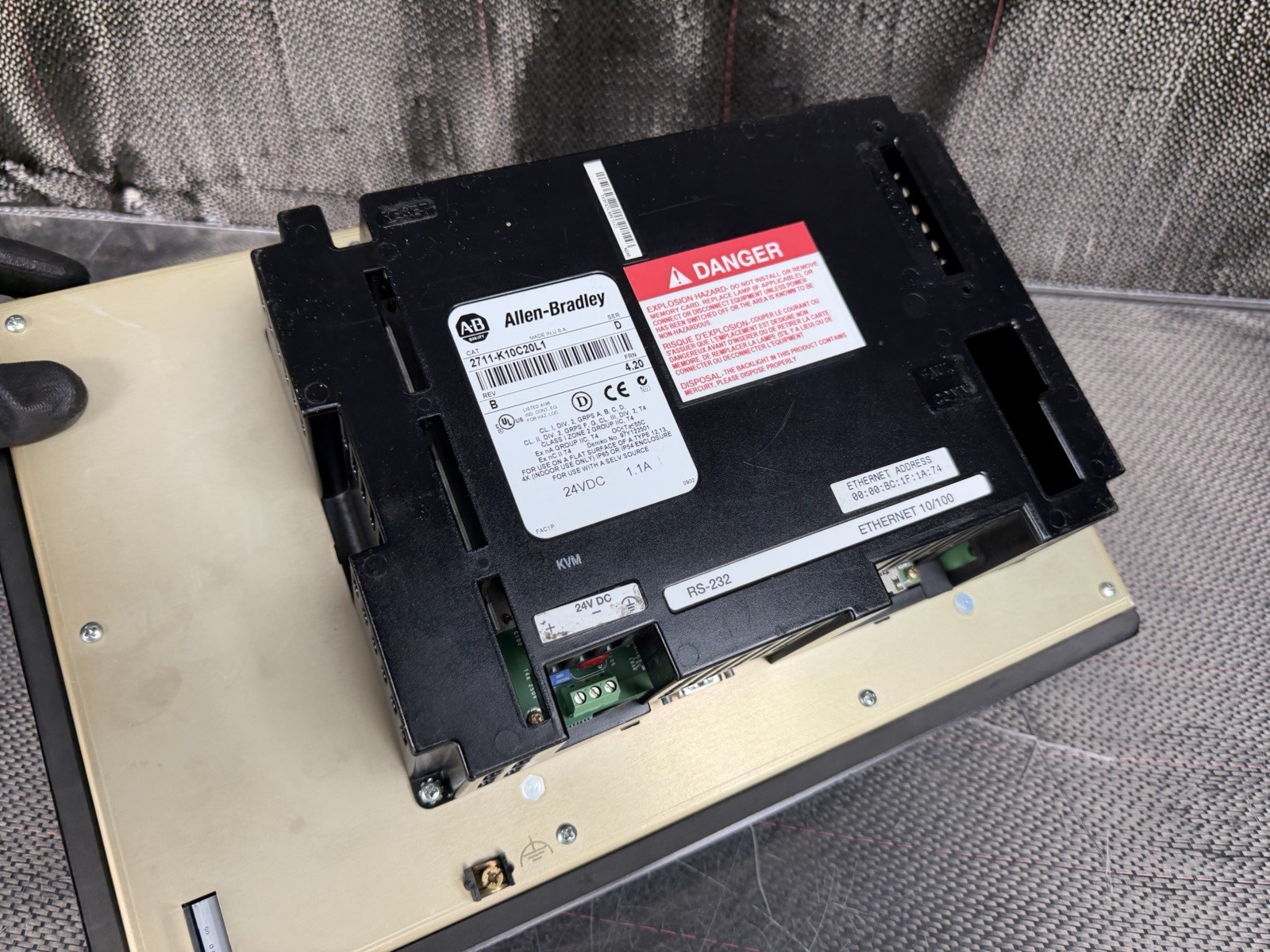 ALLEN BRADLEY PanelView 1000 2711-K10C20L1 / 2711K10C20L1 Guaranteed *ShipsFast*