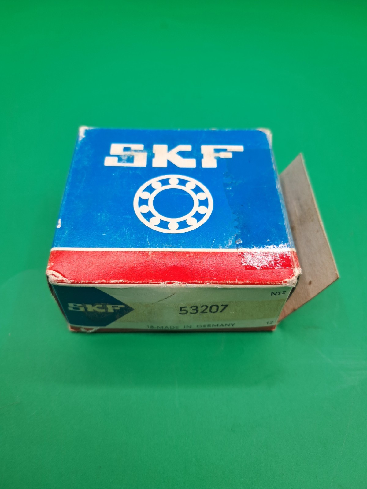 SKF 53207 AXIAL THRUST BALL BEARING 64.00×27.00×64.00 NEW OPEN BOX ,OLD STOCK
