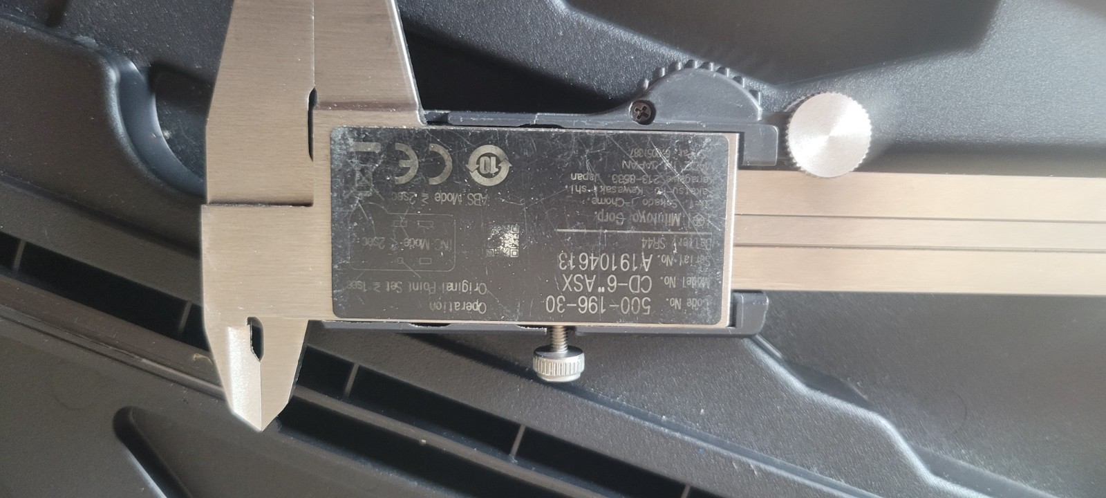 Mitutoyo Digital Dial Caliper 500-196-30 with Case From Japan