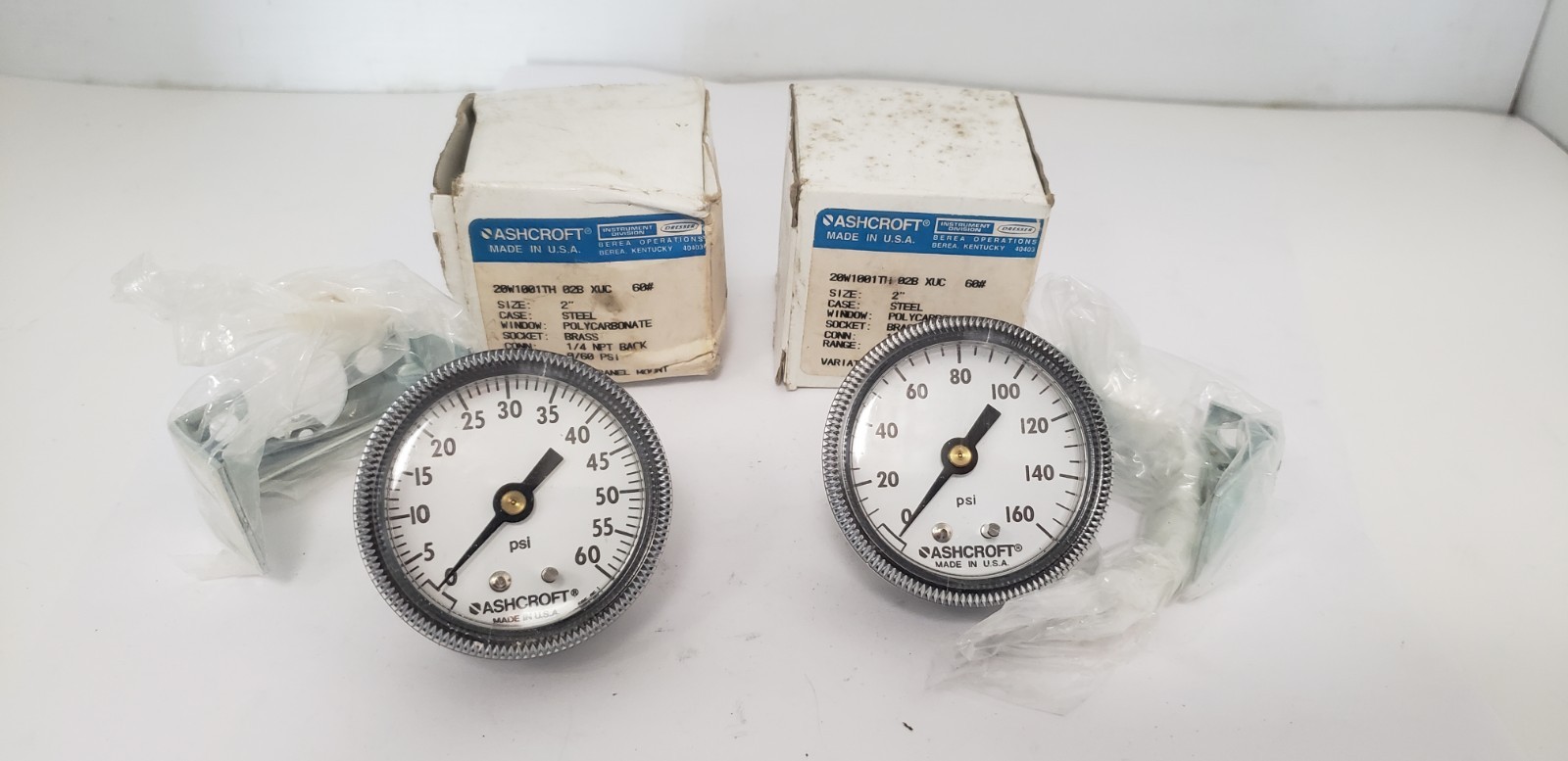 ASHCROFT 20W1001TH-02B-XUC 2″ PRESSURE GAUGE, 0/60PSI, 1/4 NPT (LOT OF 2) NIB