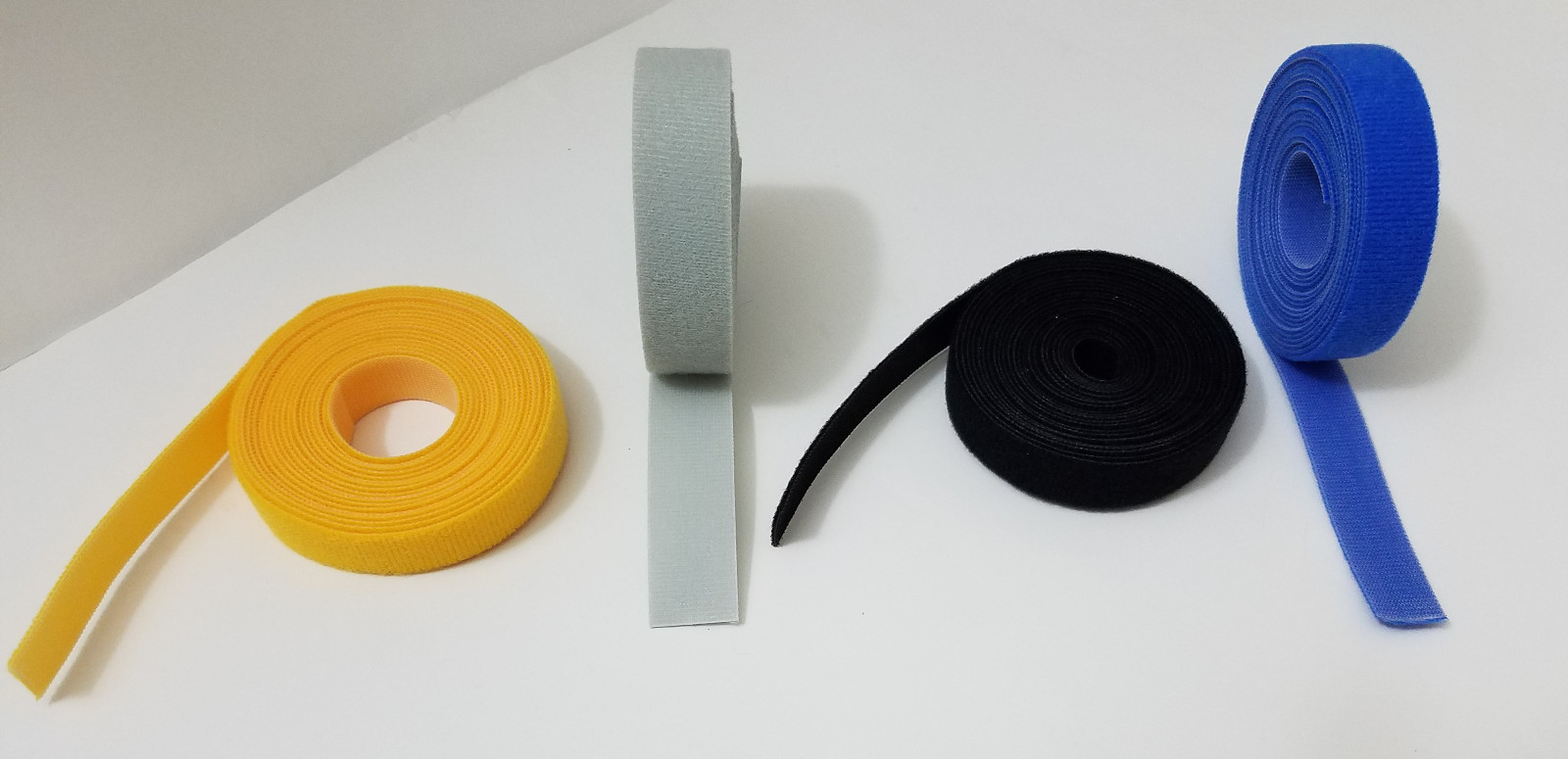 VELCRO® Brand Reusable ONE-WRAP® Strap Double Sided 1″ X 12ft (4 yards) Red