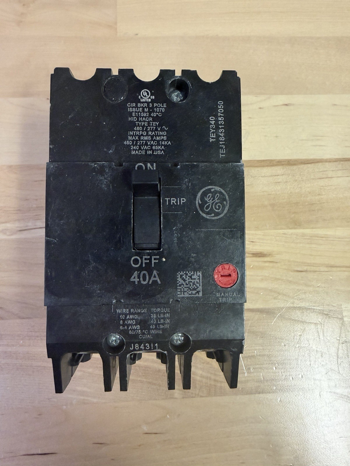 1-GE TEY340 3 POLE 40A TEY CIRCUIT BREAKER (NEW TAKE OUT)