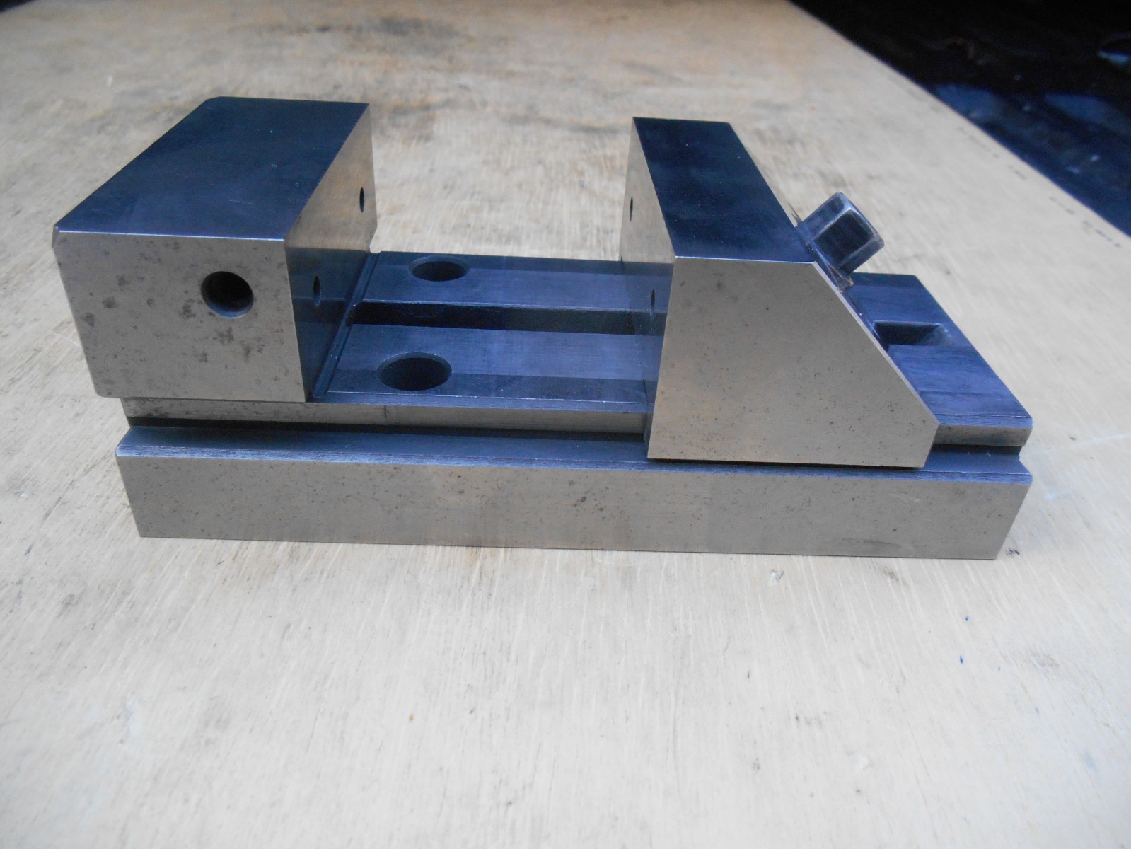 Hermann Schmidt 3″ machinist vise grinding vise