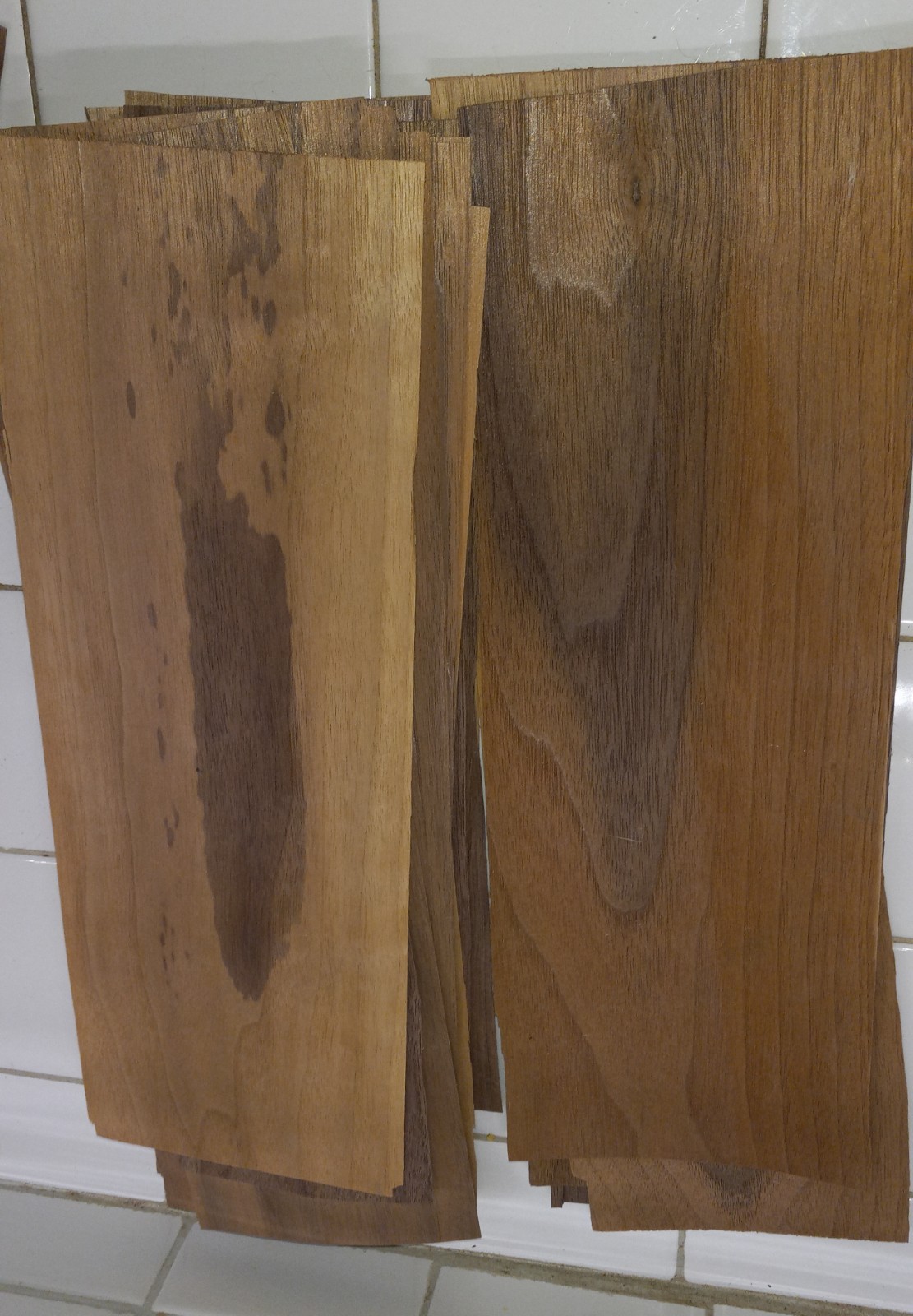 40 Sheets Hardwood VENEER .7MM – 16″ X 5″ Real Wood Wanut & Ash