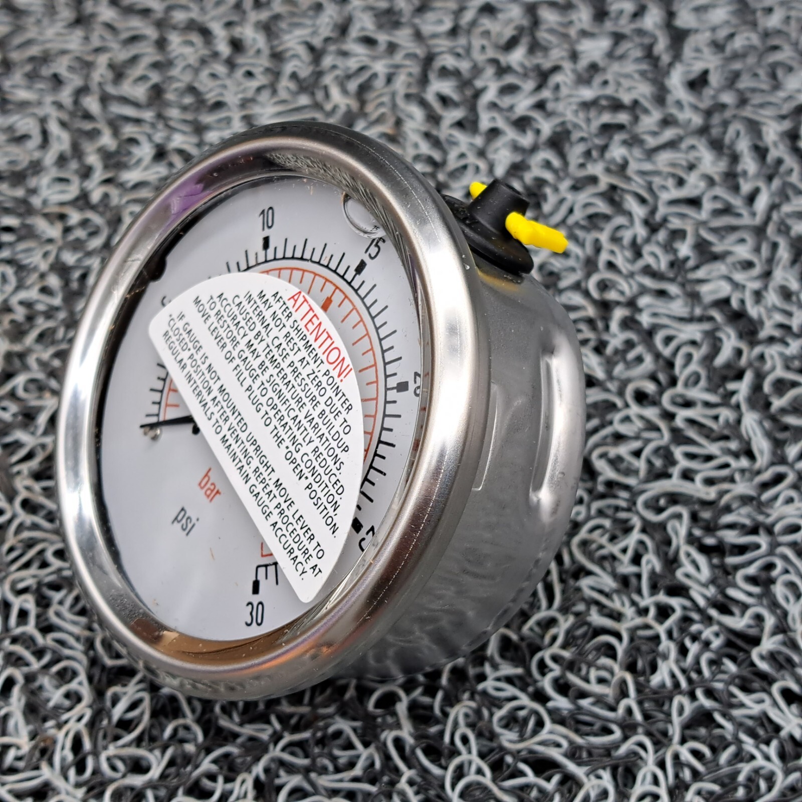Swagelok PGI-63C-PG30-CA01 G.I. Gauge 30PSI/BAR 1/4″ NPT CBM PGI-63C-PG30-CA01