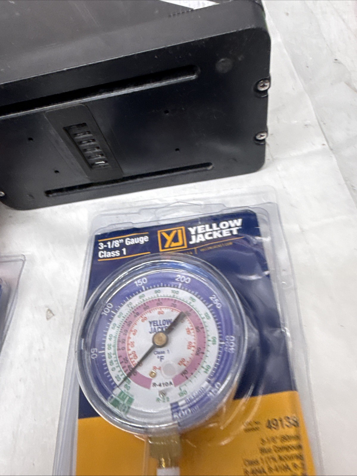YELLOW JACKET 3-1/8″ (80mm) BLUE LO-SIDE REPLACEMENT GAUGE (22/404A/410A) 49138