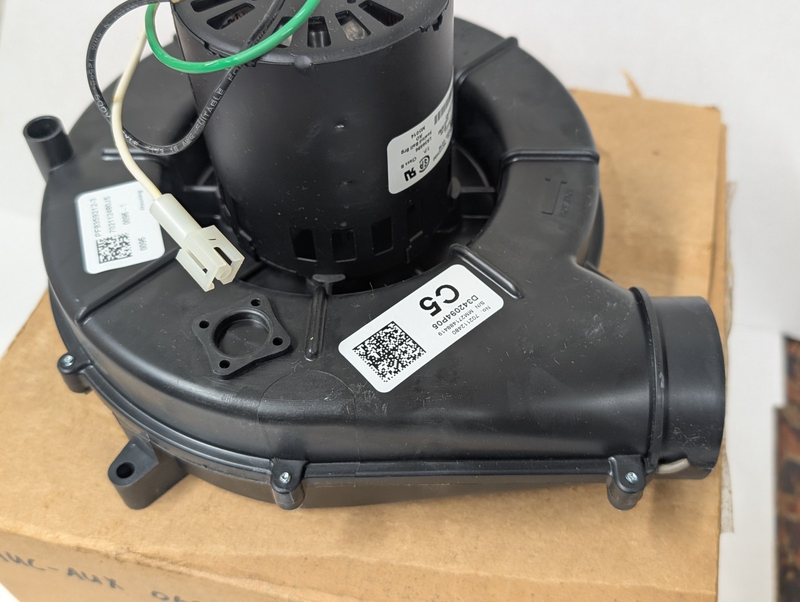 Trane Fasco BLW01137 Blower Combustion Motor Draft Inducer OEM NOS