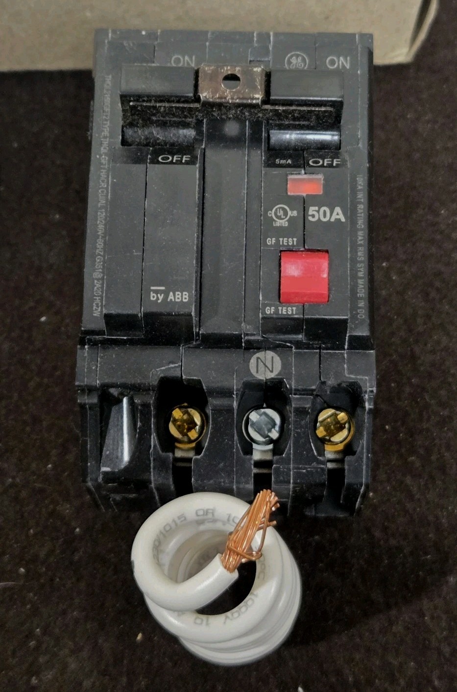 NEW NIB General Electric ABB THQL2150GFT2 2 Pole Ground Fault Circuit Breaker
