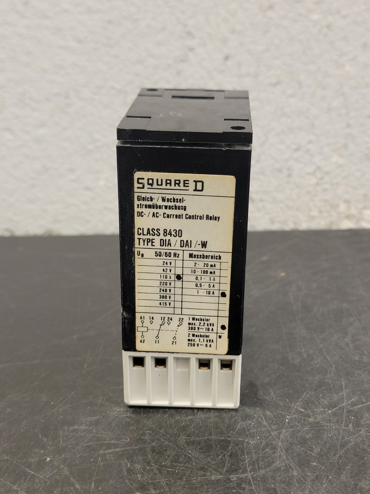 Square D 8430DIA 4 AC/DC CURRENT CONTROL RELAY 110V NEW