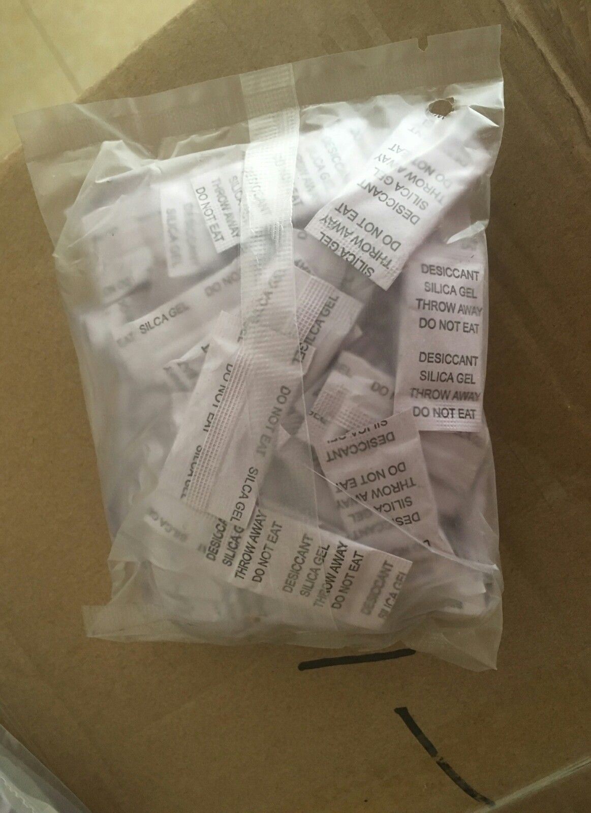 100 – Silica Gel Packets – Desiccant – 1/2 Gram Fast ship from U.S.A. Non-Toxic