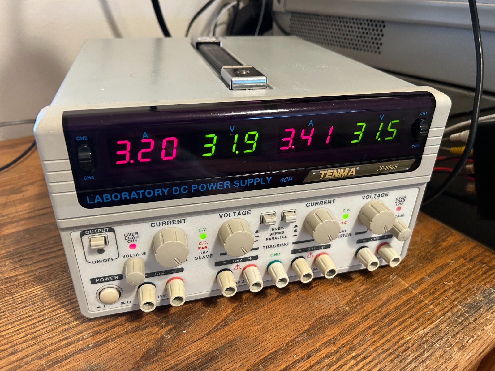 Working DC Linear Regulated Power Supply Quad Independent Output Tenma 72-6905