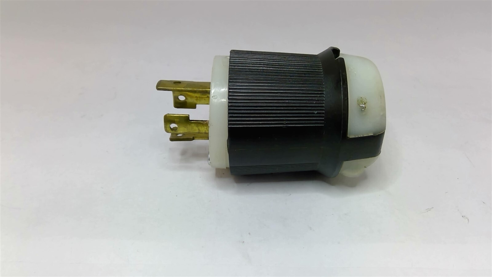 Hubbell HBL2731 Locking Plug 30 A 480 VAC