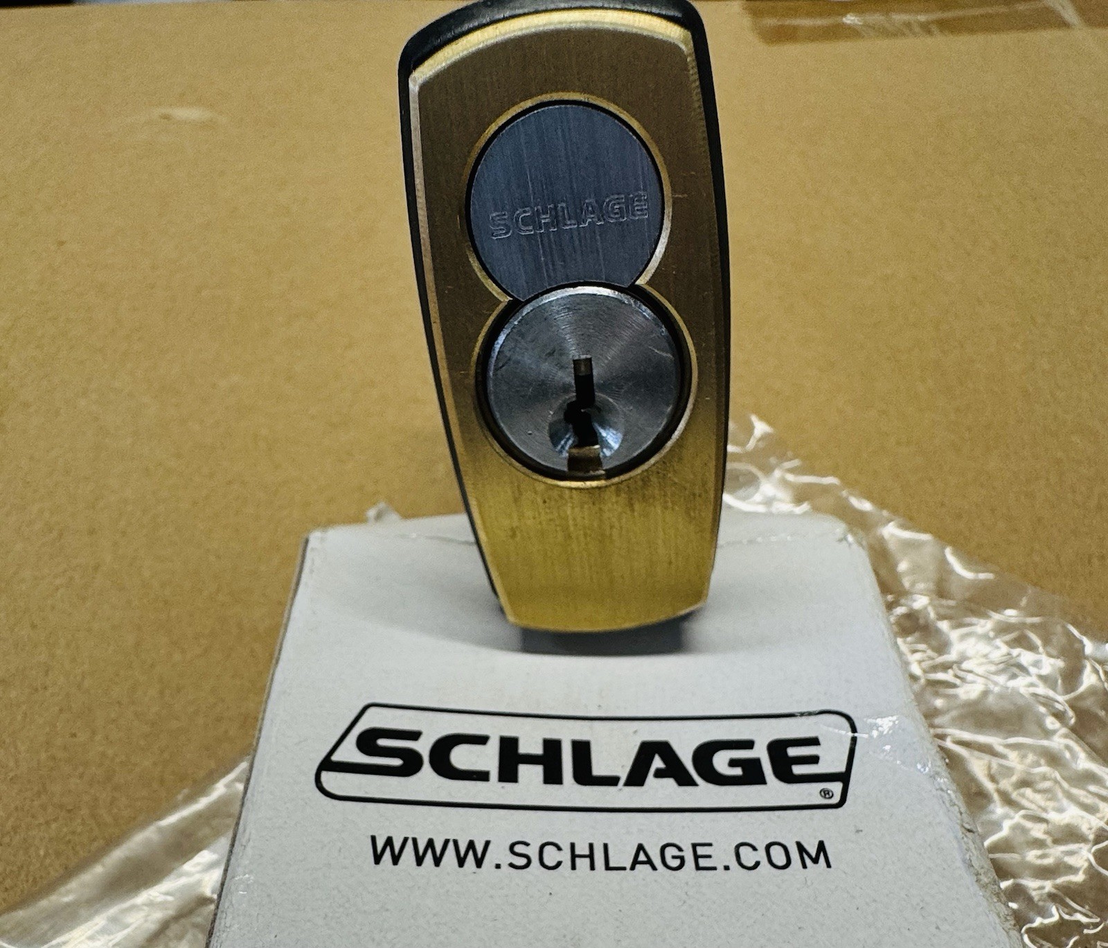 Schlage KS43F3200 Brass Padlock 2″ Shackle “CE’ Keyway Cylinder Removable Core