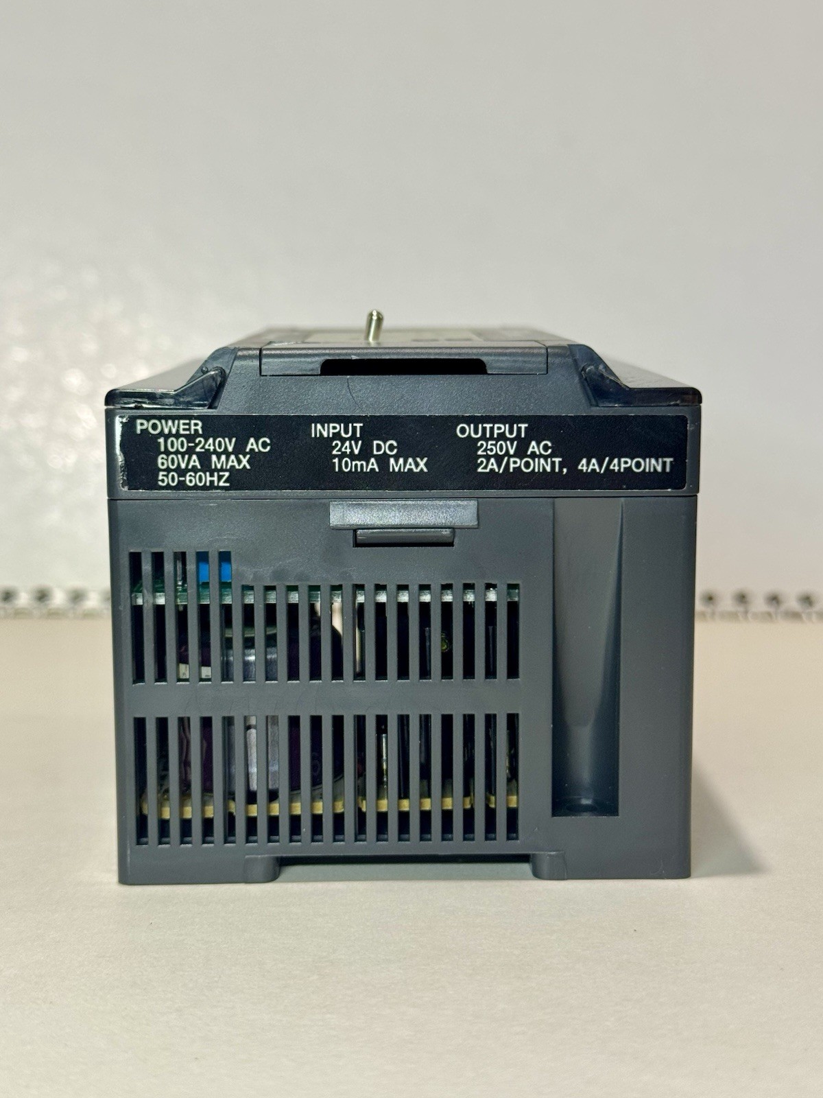 Cutler Hammer D50CR14 Controller Power 100-240VAC 60VA In 24VDC Out 250VAC