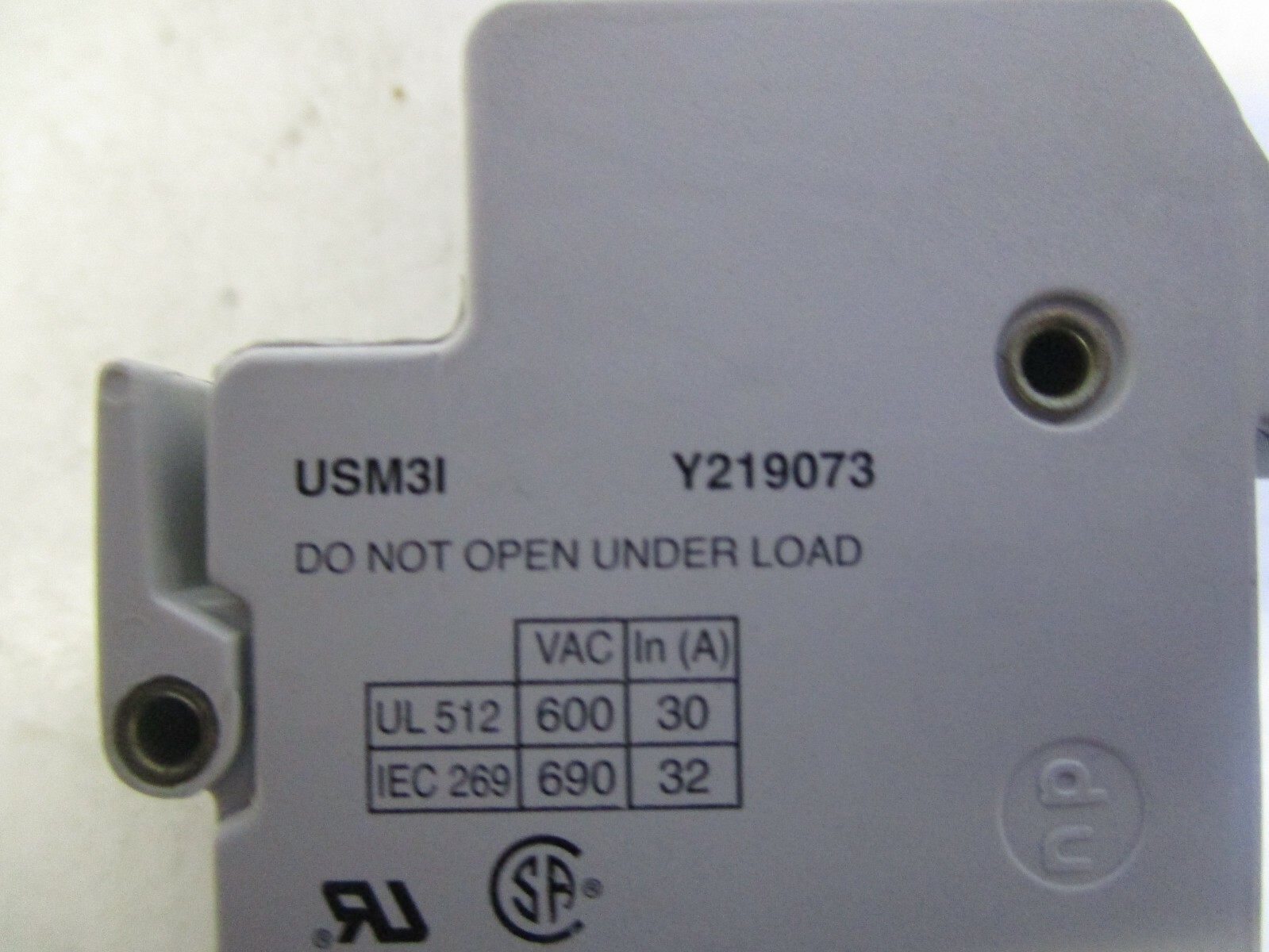 FERRAZ SHAWMUT USM3I/Y219073 3-POLE ULTRASAFE FUSE HOLDER W/FUSES -FREE SHIPPING