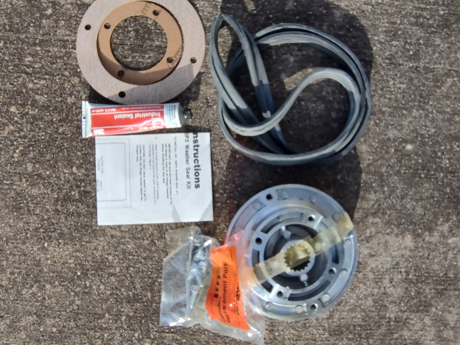 356P3 Hub And Seal Kit New In Box!!