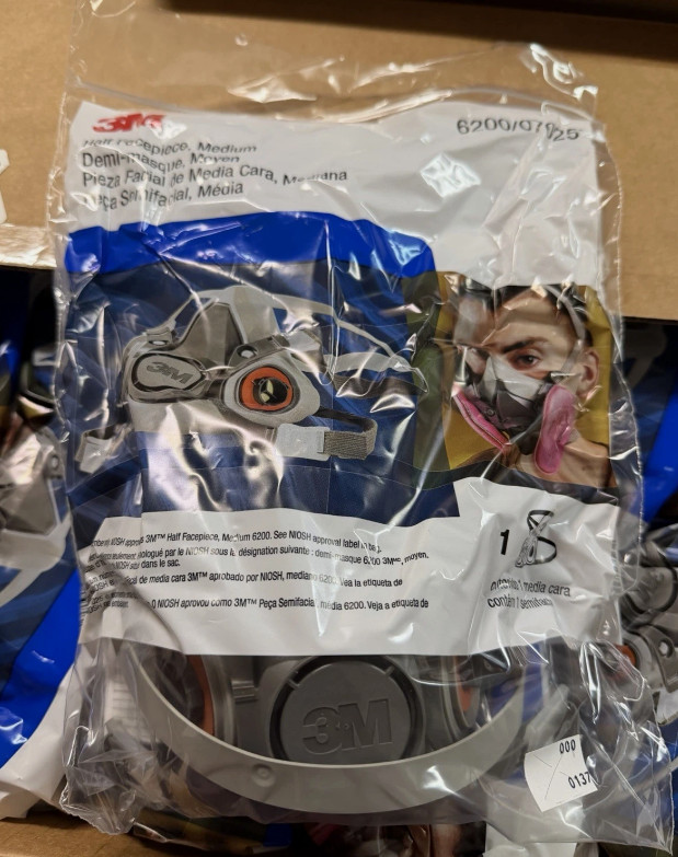 3M 6200 Half Facepiece Reusable Respirator – Box of 24 – Size Medium
