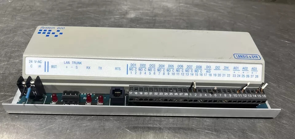 540-509 LANDIS & GYR Unit Vent Controller Open Box Never Used