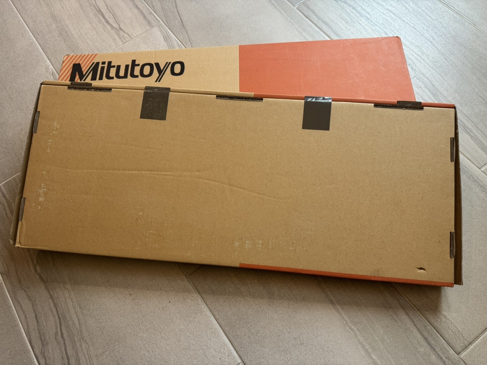 Mitutoyo 534-118 Vernier Caliper, Steel Nib Style, Long Jaw 0-20″ Range, 0.003″
