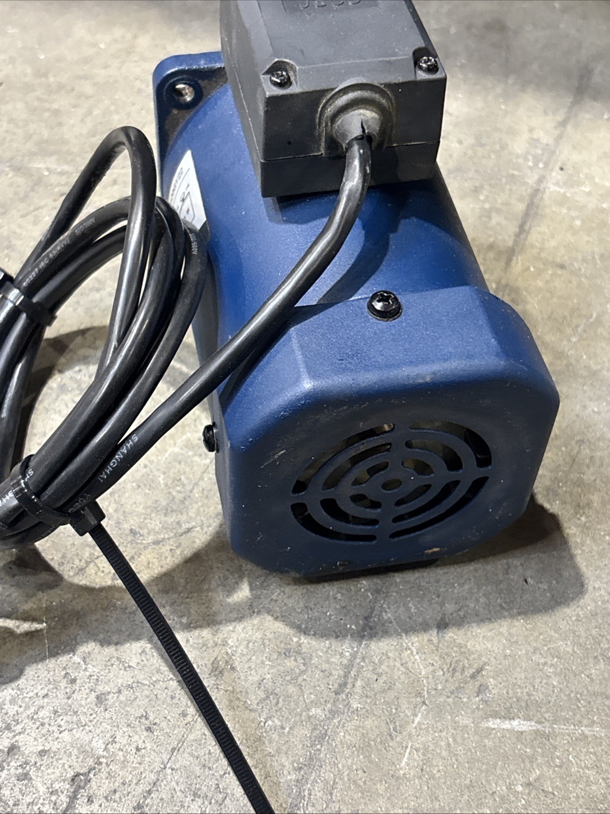 Used JSCC Automation 90YS120GY22 220V 0.73/0.62A 1300 / 1600 RPM 220v 120w Motor