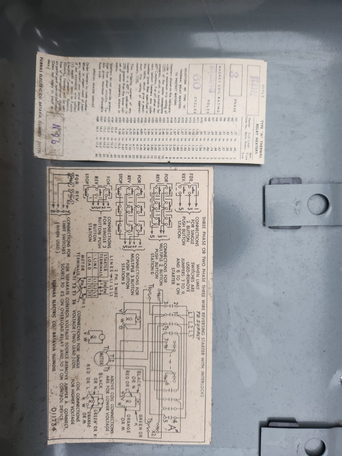 Furnas YCH322 Electrically Held Lighting Contactor 3-Pole 220V 25A Manual Reset