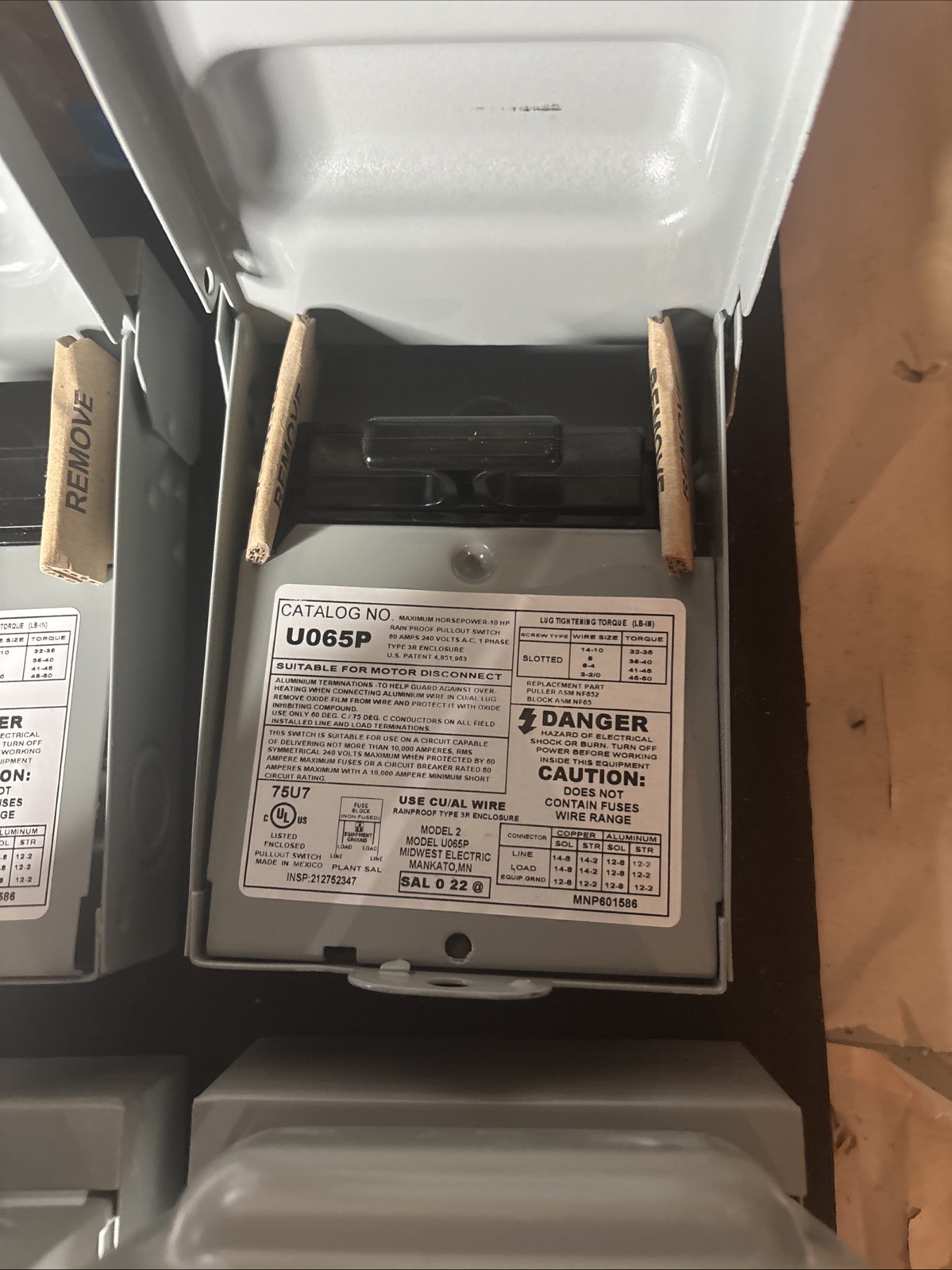 Midwest U065P Rainproof Pullout Disconnect Switch, 60 Amps, 240v AC, 10 hp