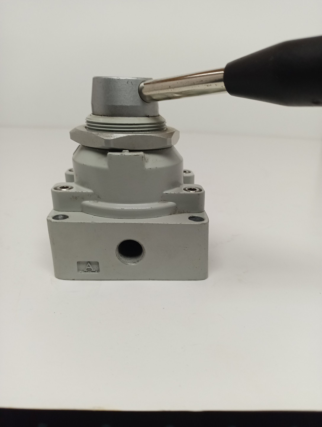 Aro M112lr Manual Air Control Valve,4-Way,1/4In Npt
