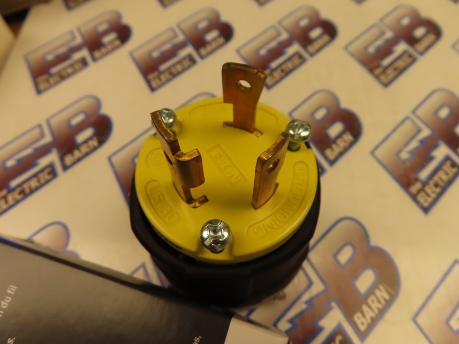 Eaton AHCL530P Plug (1) 30 Amp 125V 2P3W Twistlock Yellow L5-30P -NEW-B