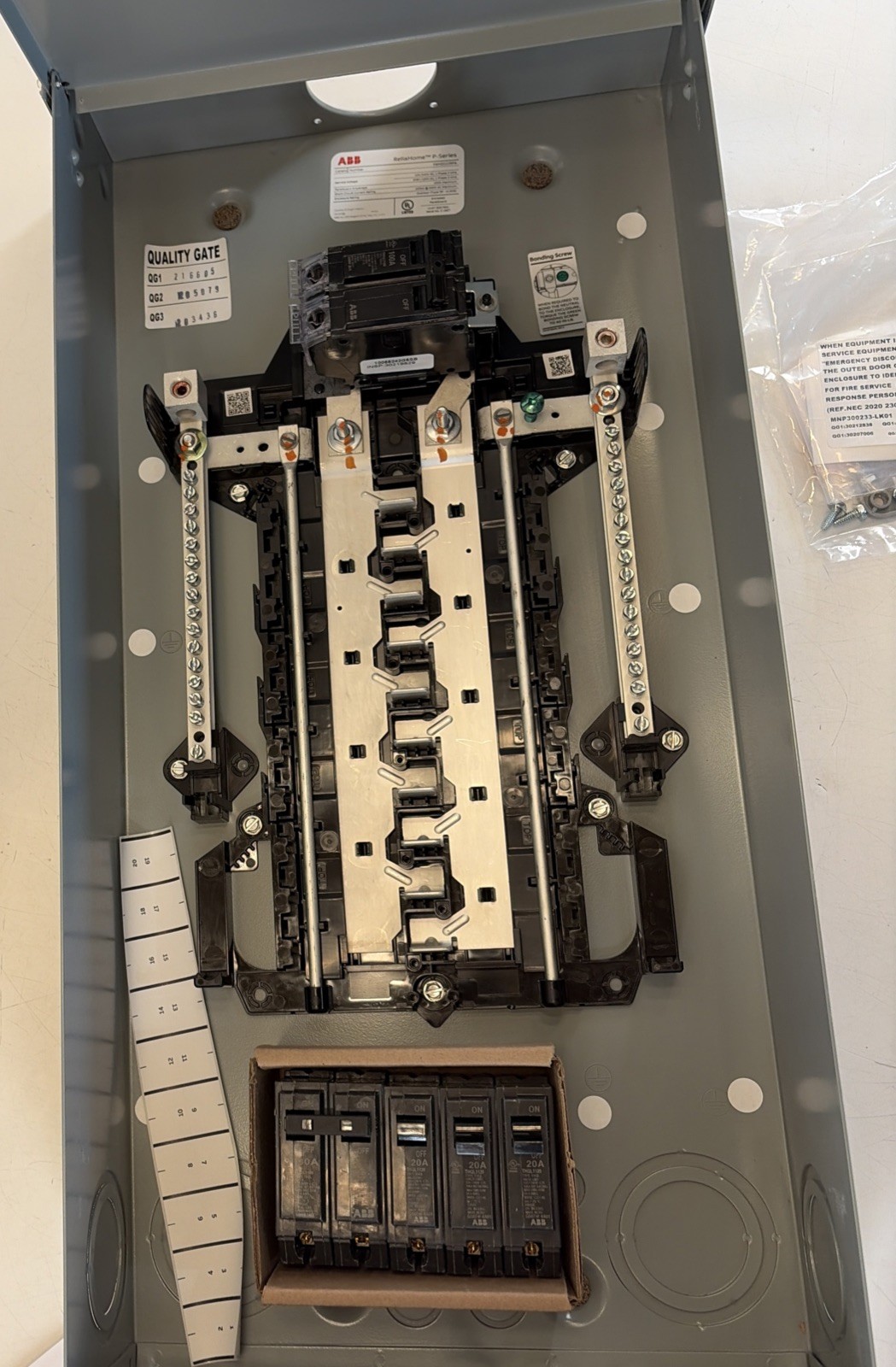 ABB 100 Amp 20/40 Main Breaker Outdoor Plug On Neutral Load Center Value Pack