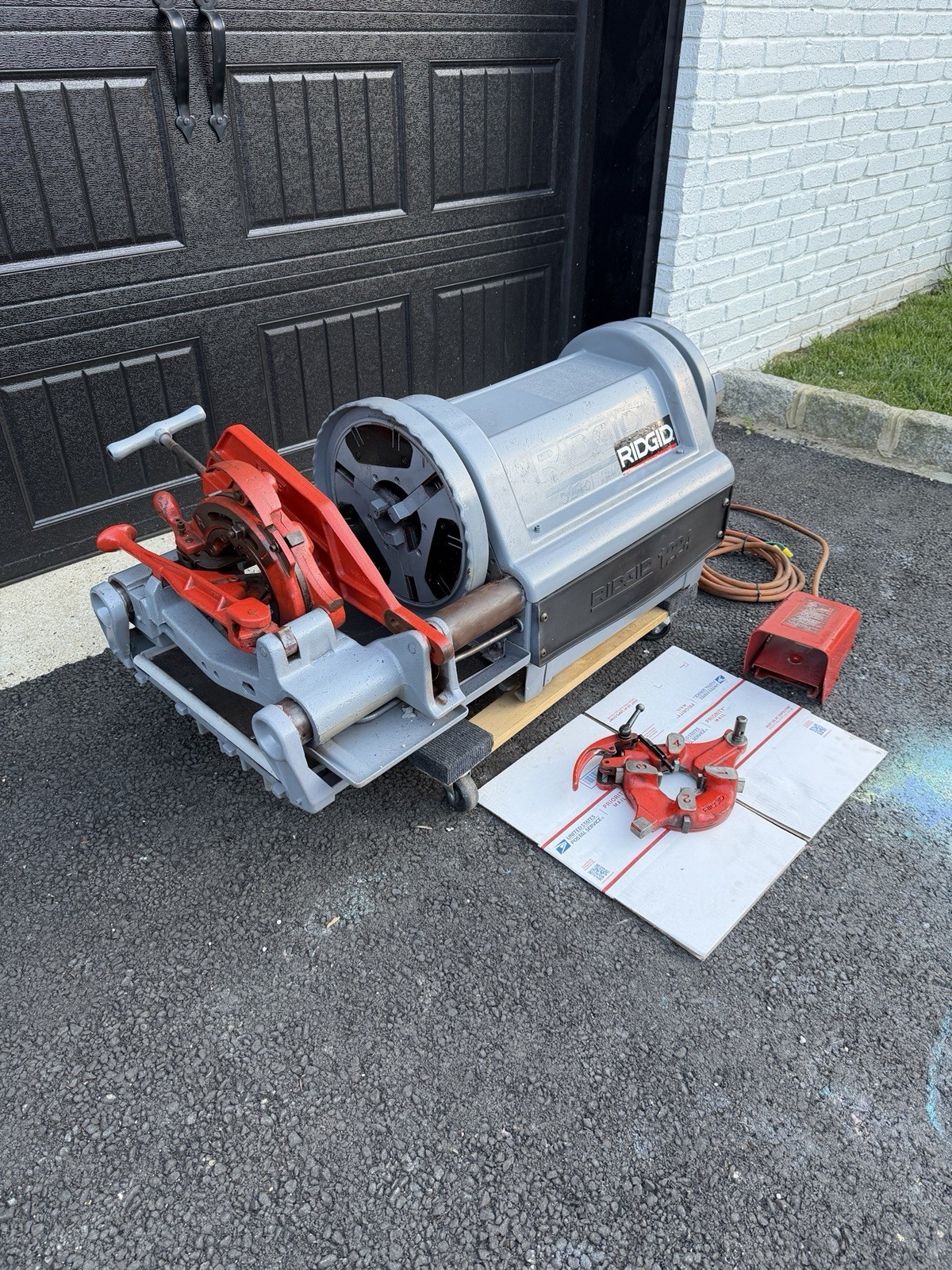 Ridgid 1224 Pipe Threading Machine 1-2 To 4” Pipe Self Oiling Self Opening Great