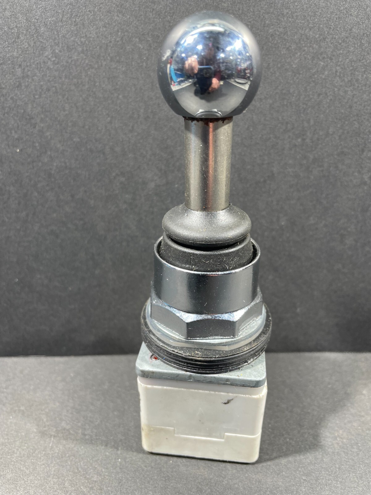 Square D 9001 K35 J Joy Stick Operator, 5 Position, W/O Contacts, Used & Checked