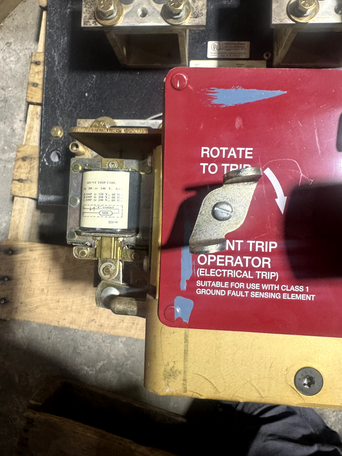 Boltswitch SL3613-ST 4000A-600V with Shunt trip *SHIPS FREIGHT*
