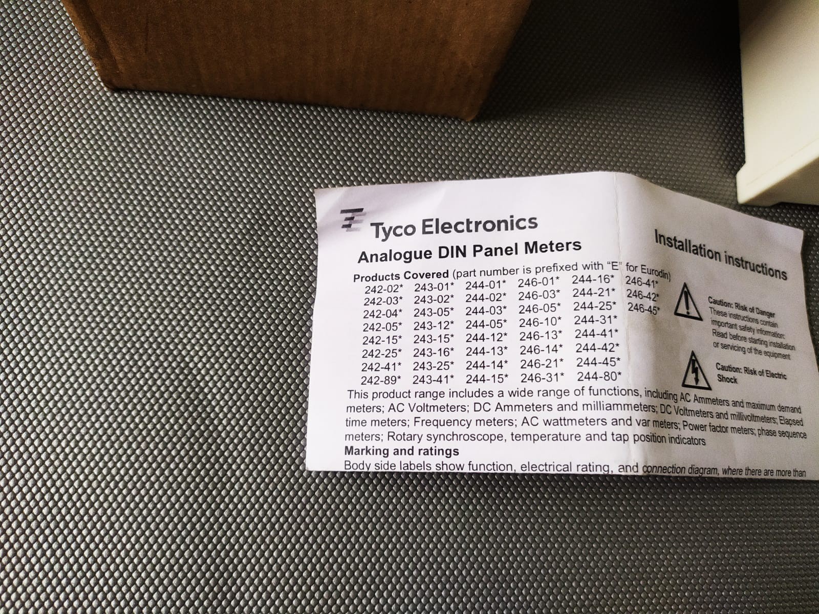 Crompton / Tyco Electronics E244-05V-G-LS-SS-ER Analogue Voltmeter 0-1000V Dc