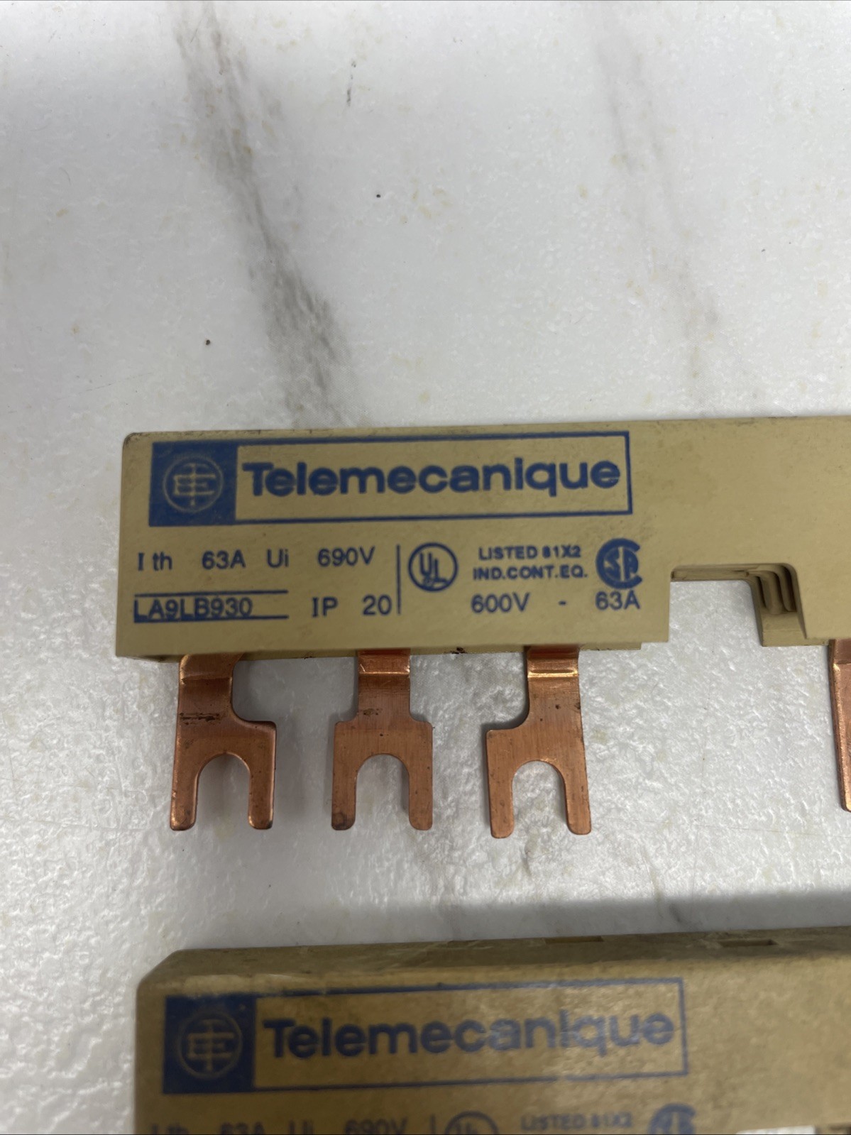 Lot Of Two SCHNEIDER ELECTRIC LA9-LB930 / LA9LB930 (USED)