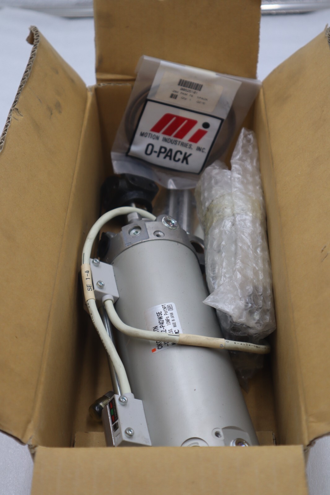 SMC CKG1B63TN-125YAZ-P4DWSE 63mm ck clamp cylinder, CK CLAMP CYLINDER STK 2779
