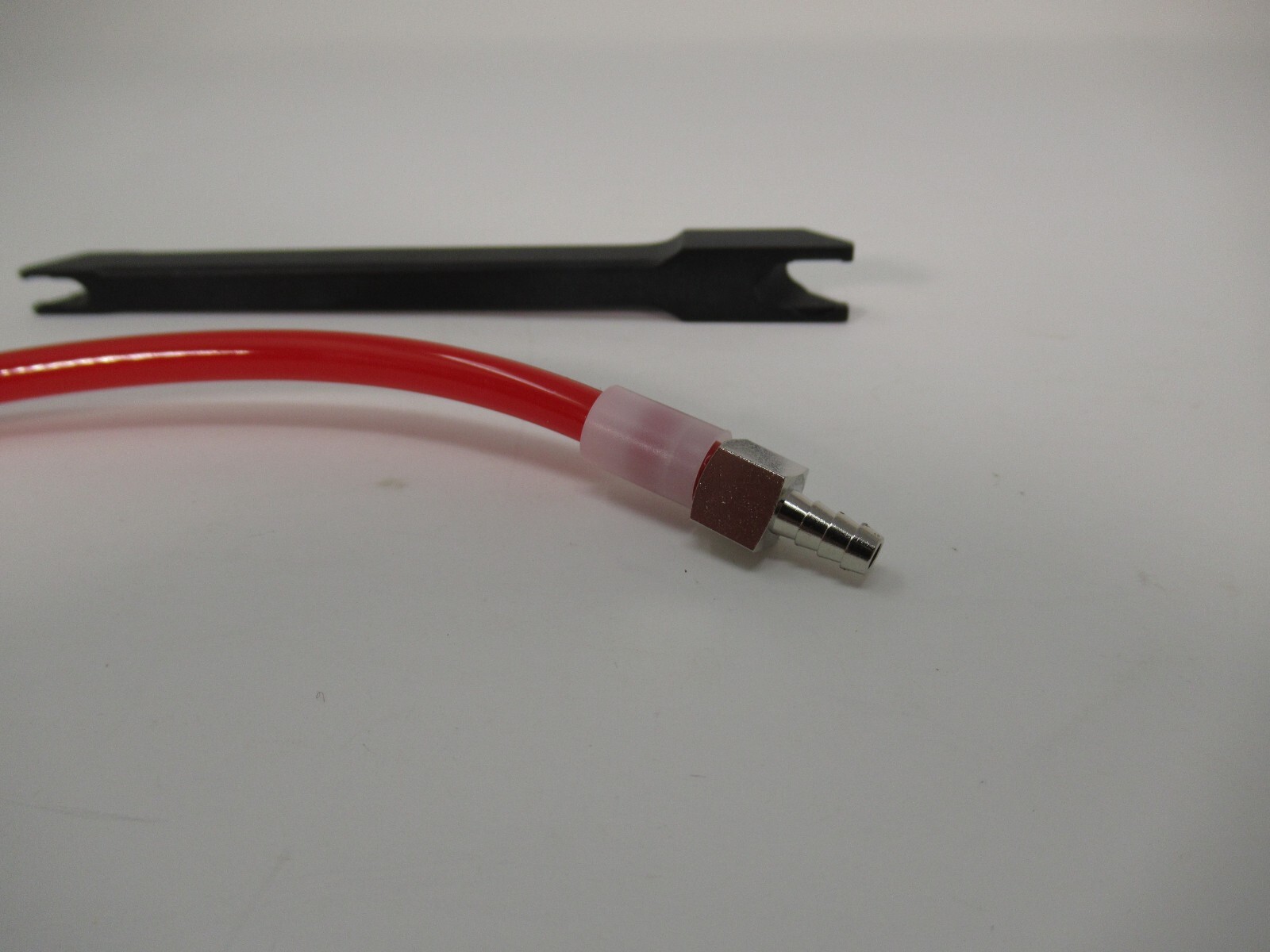 Clamp Sleeve Installation Tool, Plastic, 1/8″ or 1/4″ tubing, Part # DCI 8060