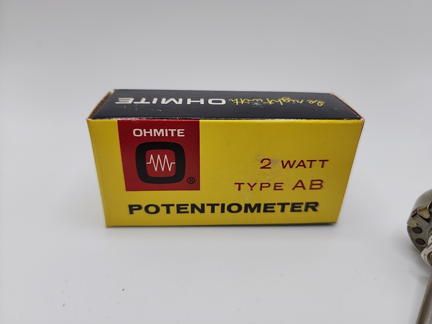 Ohmite 2 Watt Type AB Rotary Potentiometer 250,000 Ohm CU-2541 NOS