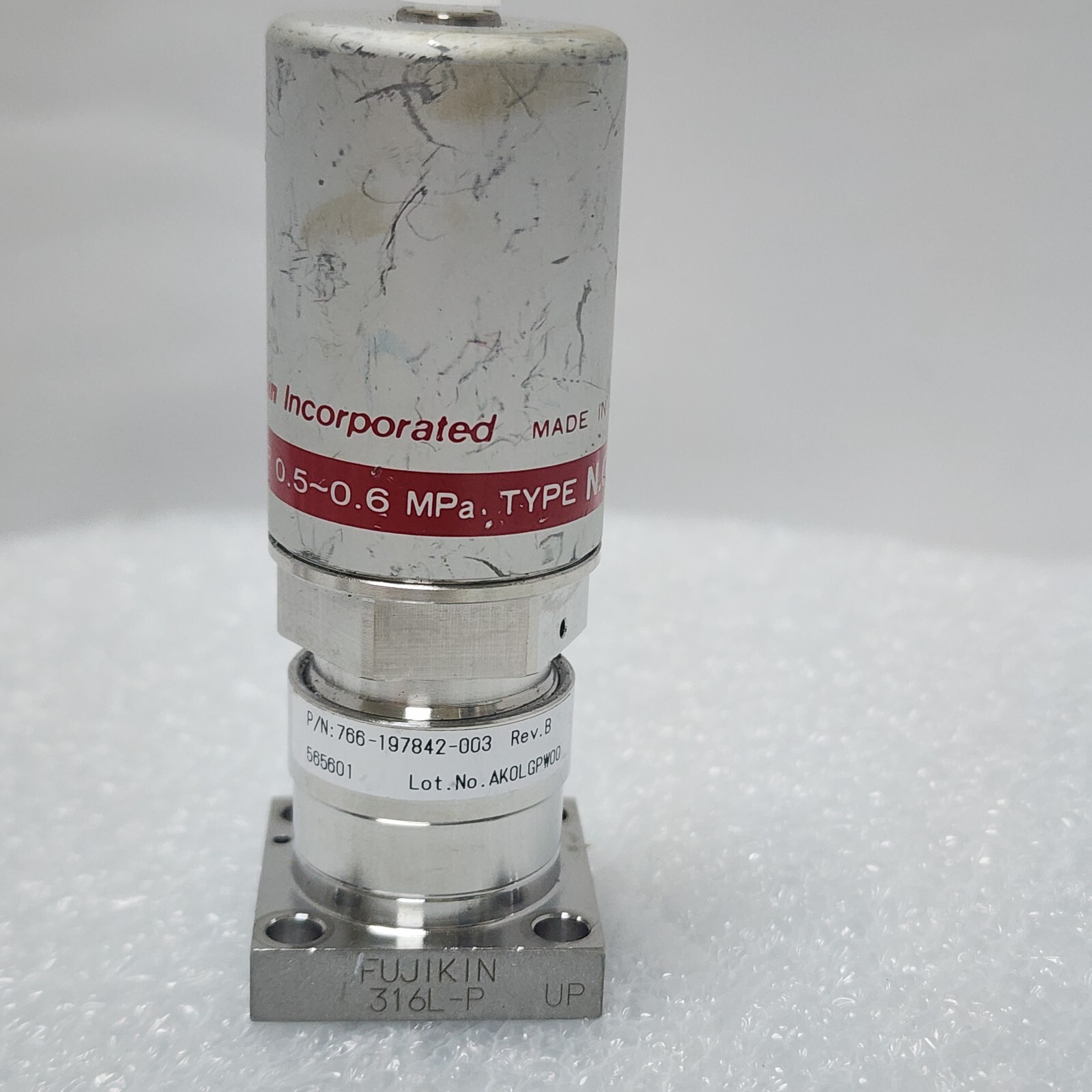 Fujikin 0.P. 0.5-0.6 MPa, Lam 766-197842-003 Rev B Type N.C. Valve, Jp,_96969