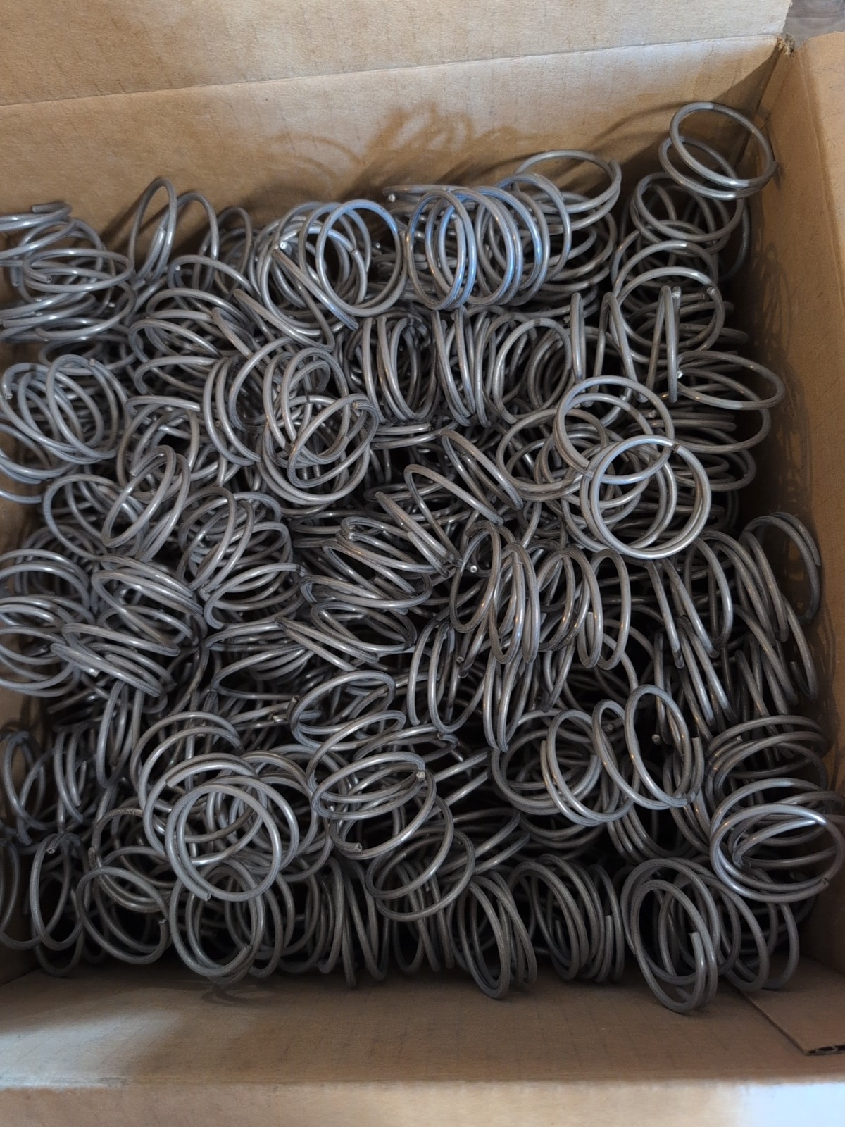 (LOT OF 10) COMPRESSION SPRINGS 1 1/4 Inch. Medium Duty. New in Open Box