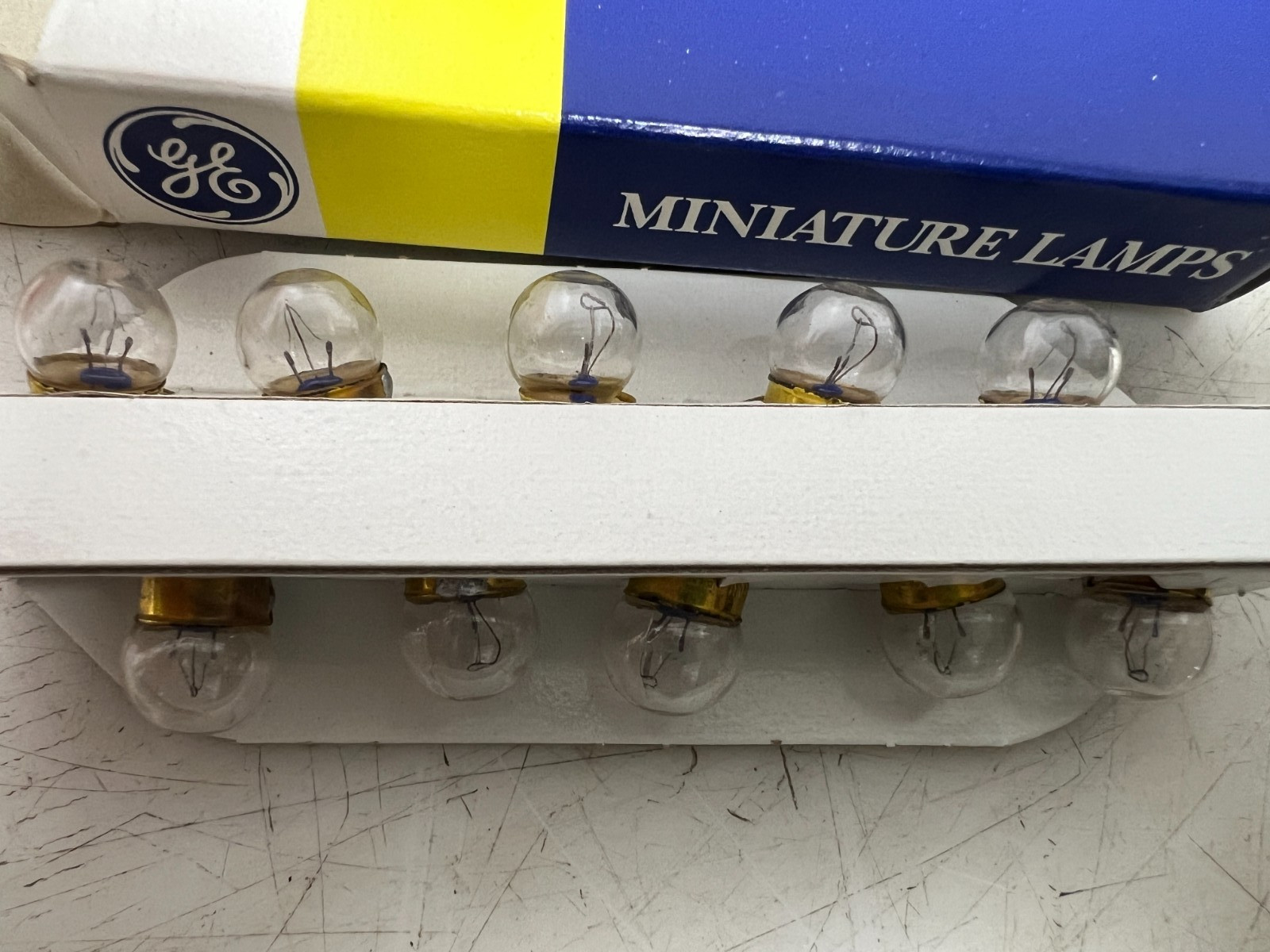 🤪 10) NEW GE GENERAL ELECTRIC MINIATURE LAMP 53 BOX OF 10