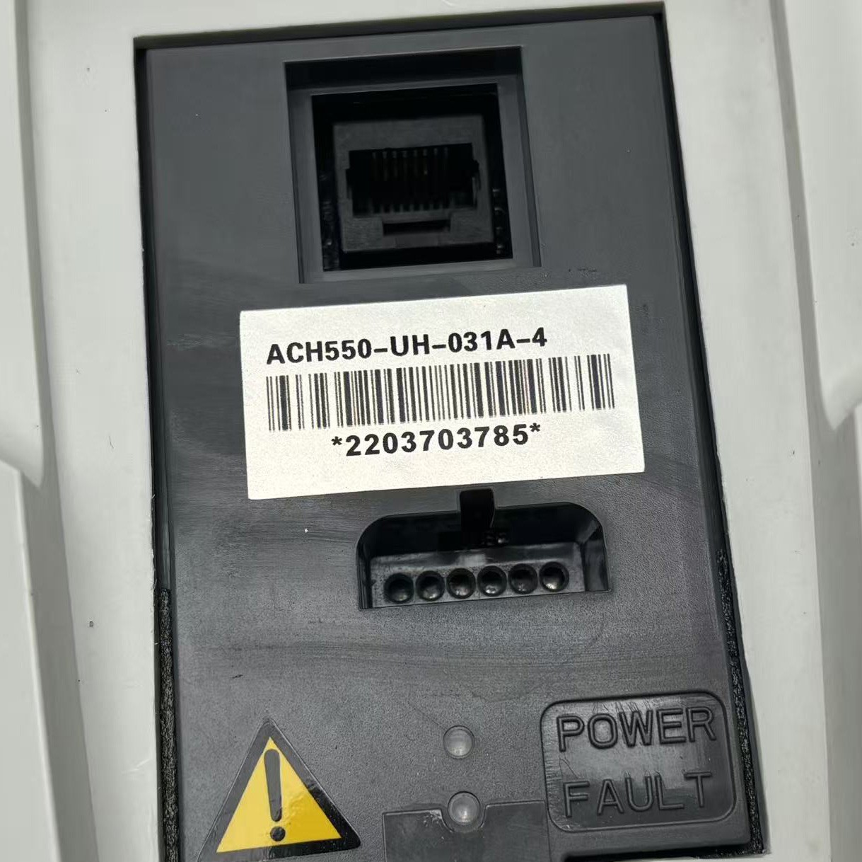 ABB ACH550-UH-031A-4 HVAC Drive Inverter 20HP 15KW 3-Phase 31A 3AUA0000004054