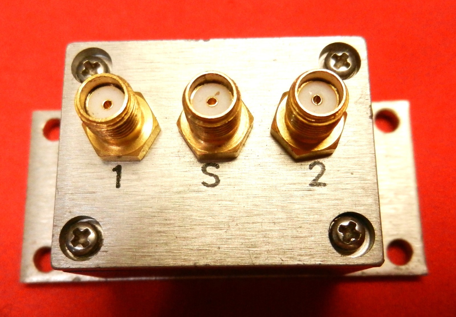 Mini- Circuits ZMSC-2-1 Coaxial Power Splitter/Combiner (1 MHz – 400 MHz)