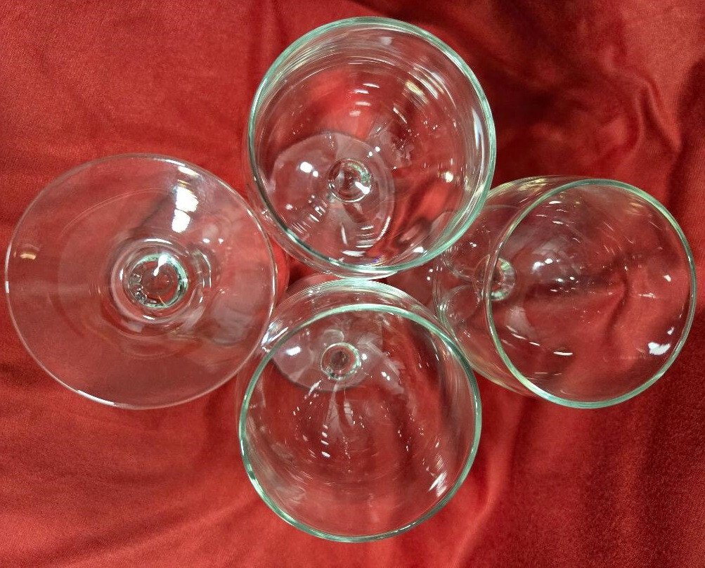 8 1/2 oz Wine Glass *Restaurant Grade Classy W/Thin Stem Style *Set of 4 Glasses