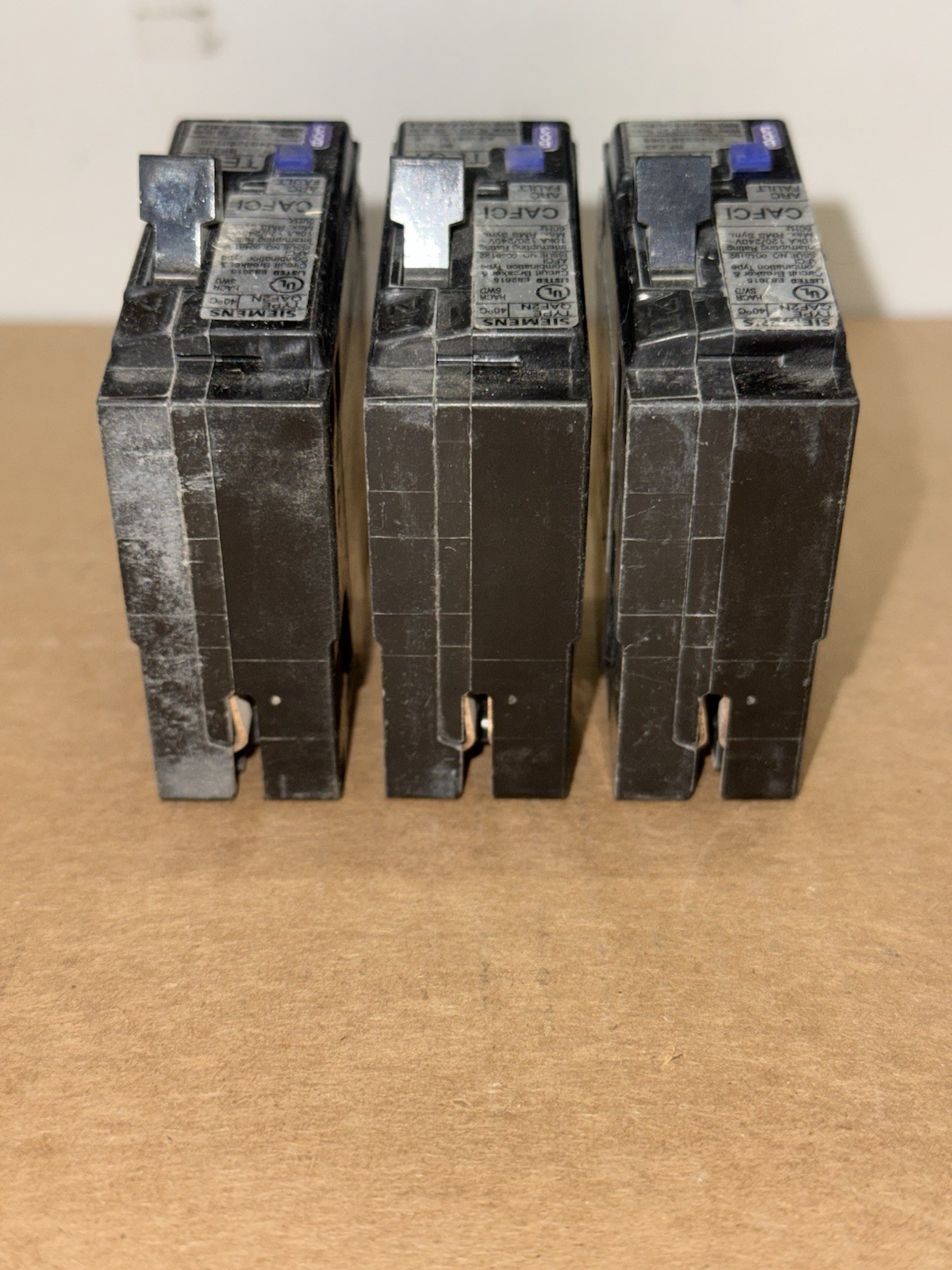Siemens QA115AFCN 15A 1-Pole Plug-On Neutral Circuit Breaker Lot Of 3 *USED*
