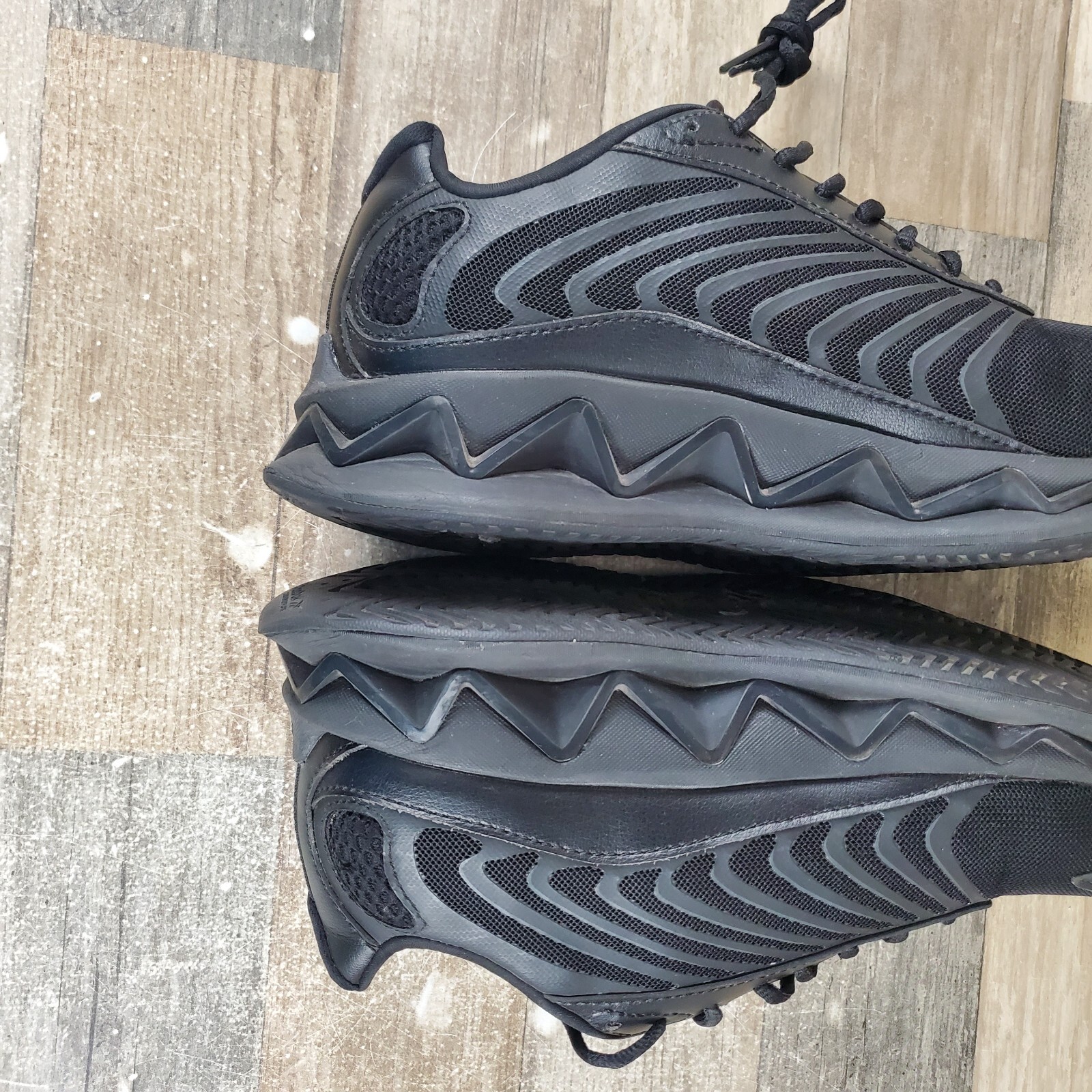 Reebok Zig Elusion Heritage Womens Work Shoes Sz 9.5 W Dark Black Composite Toe